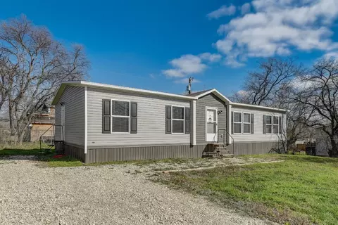 7070 Alcove St, Azle, TX 76020