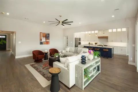 Living - 211 E Wall St, Grapevine, TX 76051 photo 2 of 4