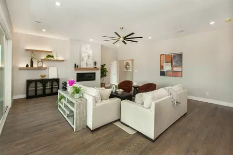 Living - 211 E Wall St, Grapevine, TX 76051 photo 1 of 4