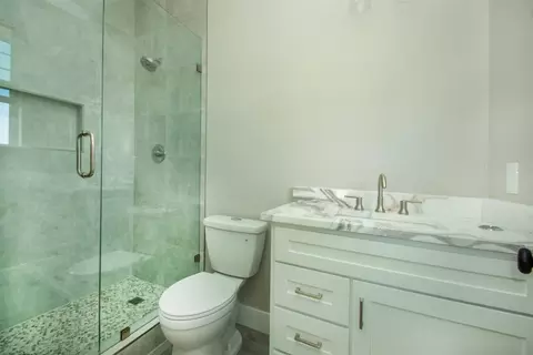 Bath - 211 E Wall St, Grapevine, TX 76051 photo 9 of 9