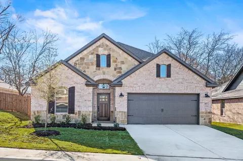 103 Maverick Ln, Pilot Point, TX 76258