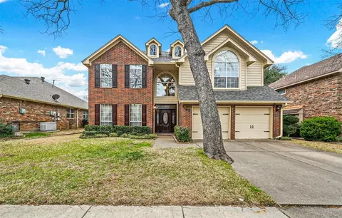 3205 Oleander Ct, Bedford, TX 76021