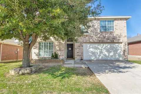 8505 Sagebrush Trl, Cross Roads, TX 76227