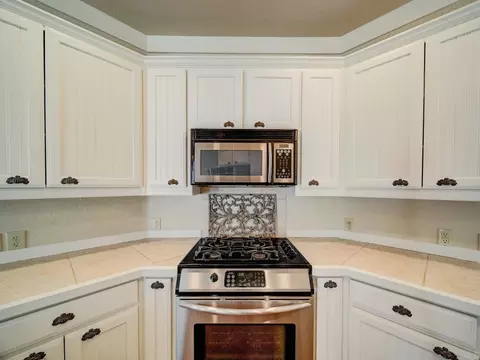 Kitchen - 305 Denton St E, Argyle, TX 76226 photo 3 of 6