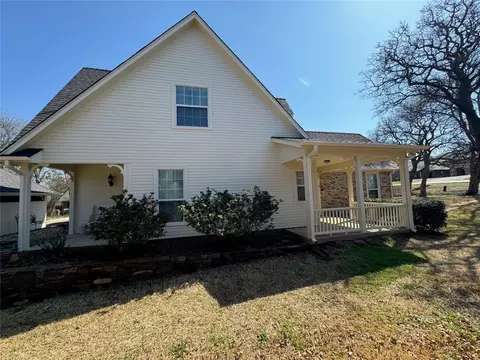 Exterior - 305 Denton St E, Argyle, TX 76226 photo 7 of 12