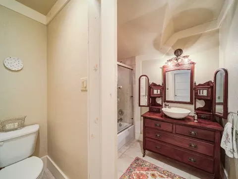 Bath - 305 Denton St E, Argyle, TX 76226 photo 4 of 5
