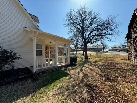 Exterior - 305 Denton St E, Argyle, TX 76226 photo 8 of 12