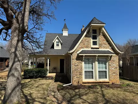Exterior - 305 Denton St E, Argyle, TX 76226 photo 2 of 12