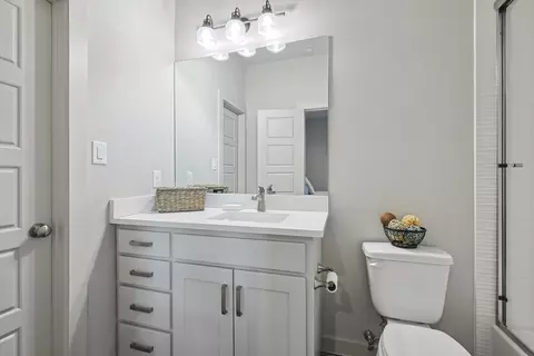 Bath - 960 Meadow Bend Loop S, Grapevine, TX 76051 photo 5 of 5