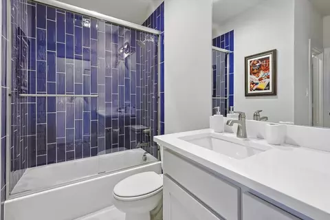 Bath - 960 Meadow Bend Loop S, Grapevine, TX 76051 photo 4 of 5
