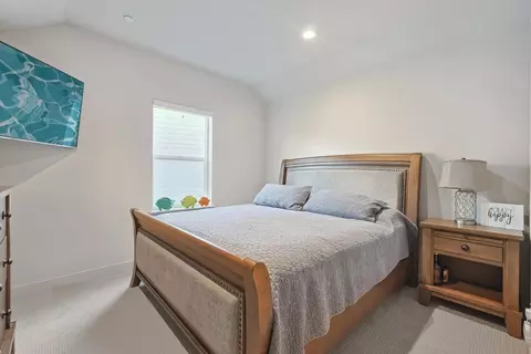Bedroom - 960 Meadow Bend Loop S, Grapevine, TX 76051 photo 3 of 4