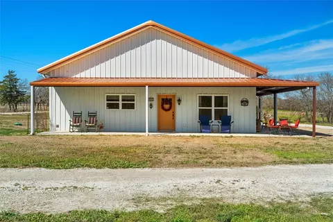 982 Hcr 1414, Covington, TX 76636
