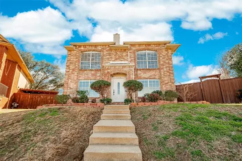 1748 Circle Creek Dr, Lewisville, TX 75067