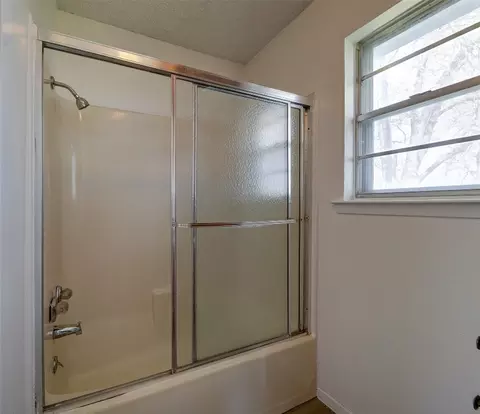 Bath - 101 Cedar Ln, Haslet, TX 76052 photo 2 of 6