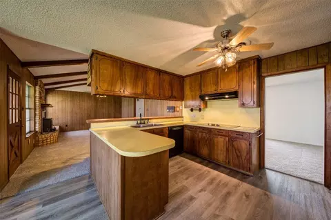 Kitchen - 101 Cedar Ln, Haslet, TX 76052 photo 6 of 6