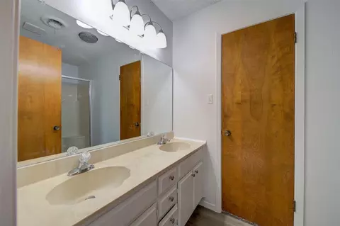 Bath - 101 Cedar Ln, Haslet, TX 76052 photo 6 of 6