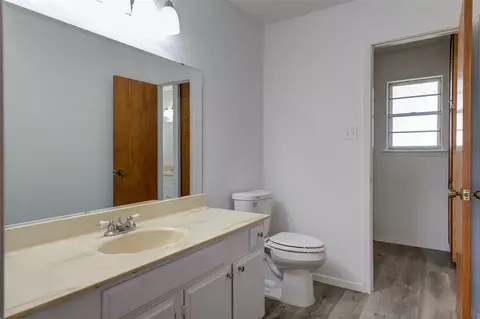 Bath - 101 Cedar Ln, Haslet, TX 76052 photo 4 of 6