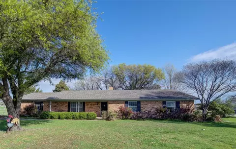 101 Cedar Ln, Haslet, TX 76052
