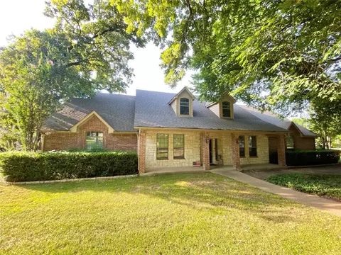 6117 Terrace Oaks Ln, Fort Worth, TX 76112