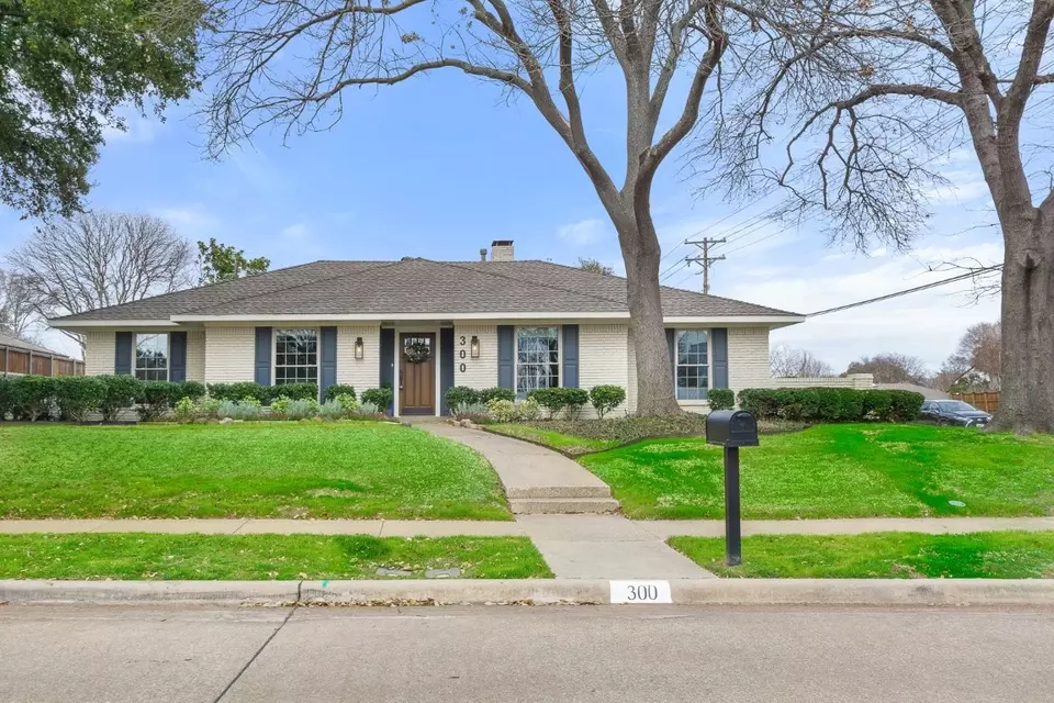 300 Canyon Valley Dr, Richardson, TX 75080 40 Photos Movoto