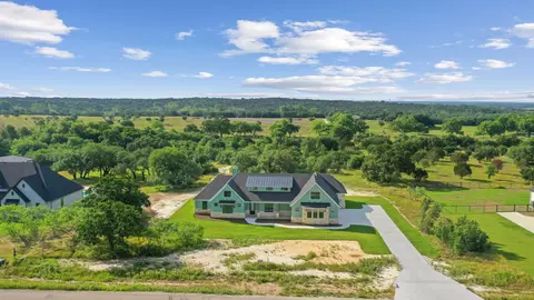 1040 Timber Hills Dr, Weatherford, TX 76087