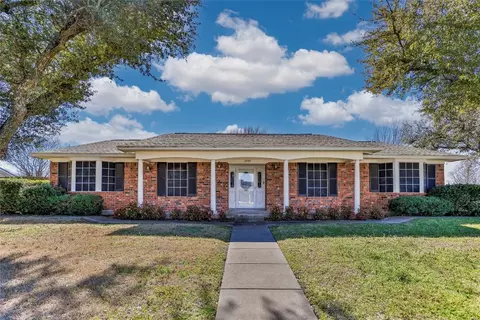 2009 College St, Gainesville, TX 76240