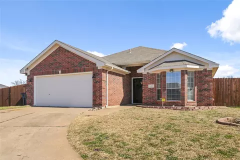 8401 Orlando Springs Dr, Fort Worth, TX 76123