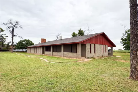 4613 Sand Rd, Vernon, TX 76384