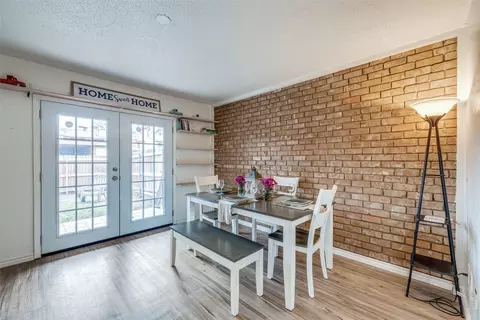 2104 Westbain Dr, Arlington, TX 76015