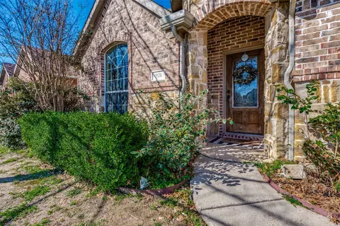 921 Raleigh Path Rd, Denton, TX 76208