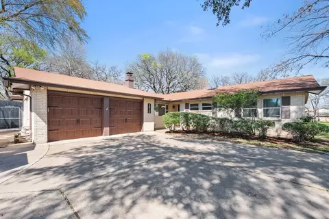 3013 Valerie Ct, Arlington, TX 76013