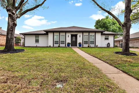 512 Whistler Dr, Arlington, TX 76006