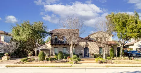 633 Lakemont Dr, Irving, TX 75039