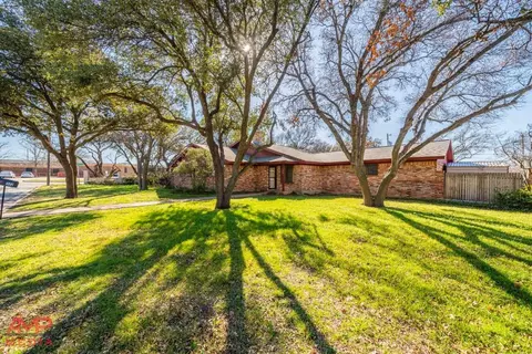 302 Hill Haven Dr, Abilene, TX 79601
