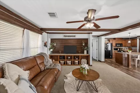 10517 Singleton Ln, Crowley, TX 76036 photo 8