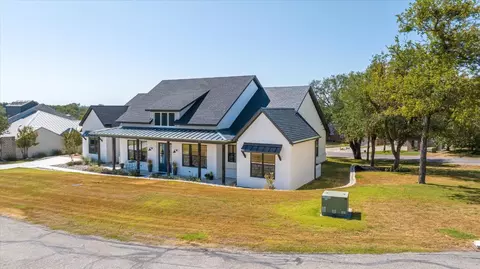 6225 Tezcuco Ct, Granbury, TX 76049