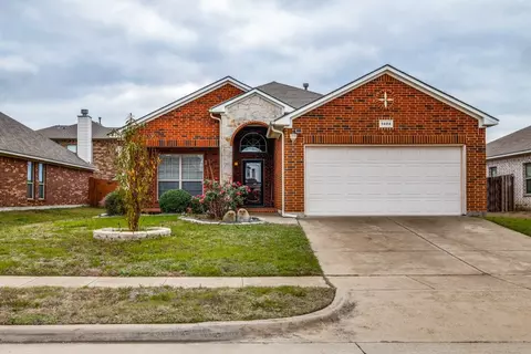 1404 N Webb Ferrell Rd, Arlington, TX 76002