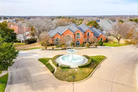 1203 Regents Park Ct, Desoto, TX 75115