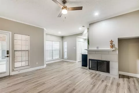 401 Pebble Way #137, Arlington, TX 76006