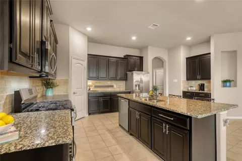 636 Brock Dr, Anna, TX 75409