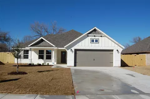 809 Haley St, Springtown, TX 76082
