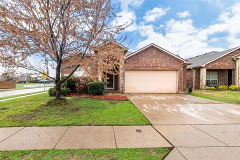 10901 Hawks Landing Rd, Haslet, TX 76052