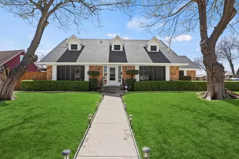 3942 Pictureline Dr, Dallas, TX 75233