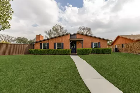 2100 Newcombe Dr, Plano, TX 75093