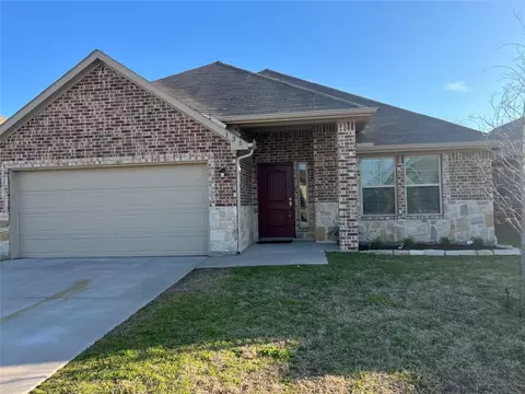 135 Frank St, Greenville, TX 75402