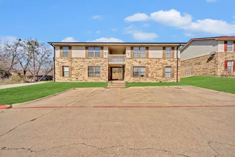 6301 Richland Plaza Dr, North Richland Hills, TX 76180