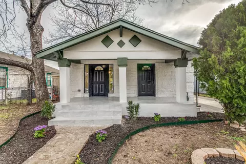 704 S Willomet Ave, Dallas, TX 75208