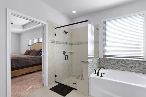 Bath - 2100 Devonblue Dr, Forney, TX 75126 photo 2 of 4