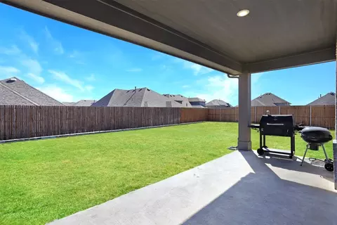 Exterior - 2100 Devonblue Dr, Forney, TX 75126 photo 6 of 7