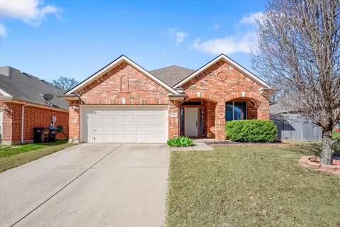528 Lowery Oaks Trl, Fort Worth, TX 76120